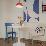 Jobostays - Linden Family - Sehr Geraeumig 110m2 - Terrasse Mit Gartenblick - Voll Ausgestattete Kueche - 2 Baeder - Babybett - 10 Min Zu Fuss Zum Bahnhof - Kostenloses Wlan - Parkplatz - Kontaktfreier Check-in * Oldenburg