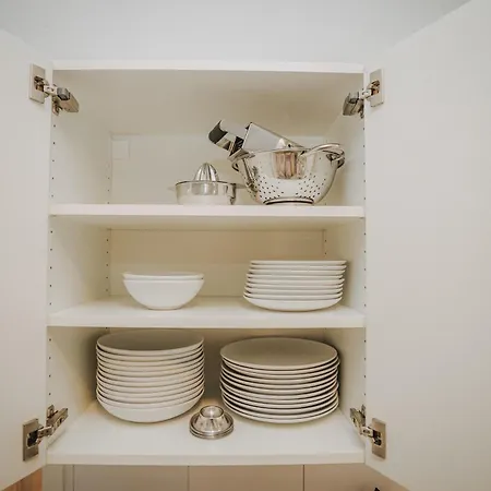 Jobostays - Linden Family - Sehr Geraeumig 110m2 - Terrasse Mit Gartenblick - Voll Ausgestattete Kueche - 2 Baeder - Babybett - 10 Min Zu Fuss Zum Bahnhof - Kostenloses Wlan - Parkplatz - Kontaktfreier Check-in *