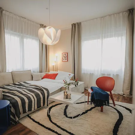 Apartment Linden Fuer Bis Zu 6 Personen Mit Parkplatz, Terrasse, 2 Baeder Und Babybett