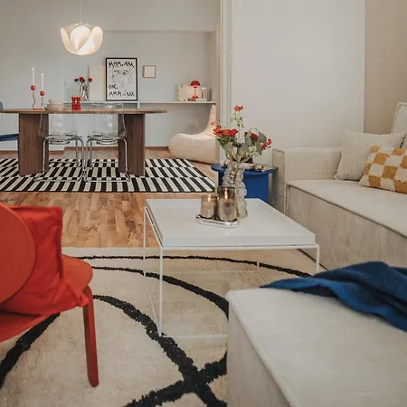 Jobostays - Linden Family - Sehr Geraeumig 110m2 - Terrasse Mit Gartenblick - Voll Ausgestattete Kueche - 2 Baeder - Babybett - 10 Min Zu Fuss Zum Bahnhof - Kostenloses Wlan - Parkplatz - Kontaktfreier Check-in Lejlighed Oldenburg