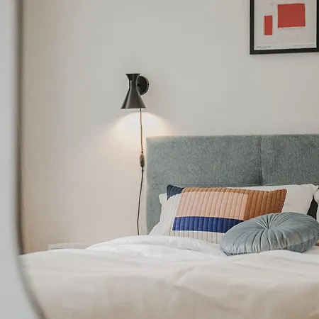 Jobostays - Linden Family - Sehr Geraeumig 110m2 - Terrasse Mit Gartenblick - Voll Ausgestattete Kueche - 2 Baeder - Babybett - 10 Min Zu Fuss Zum Bahnhof - Kostenloses Wlan - Parkplatz - Kontaktfreier Check-in Lejlighed Oldenburg