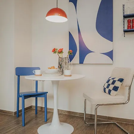 Jobostays - Linden Family - Sehr Geraeumig 110m2 - Terrasse Mit Gartenblick - Voll Ausgestattete Kueche - 2 Baeder - Babybett - 10 Min Zu Fuss Zum Bahnhof - Kostenloses Wlan - Parkplatz - Kontaktfreier Check-in * Oldenburg